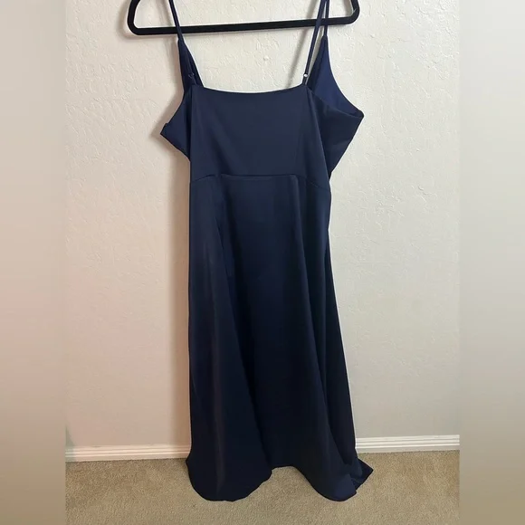 Showpo Navy maxi dress - Picture 5 of 5